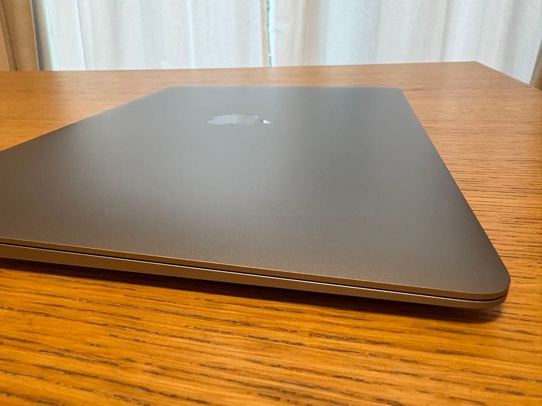 M1 Apple MacBook Air本体 8GM 256GB