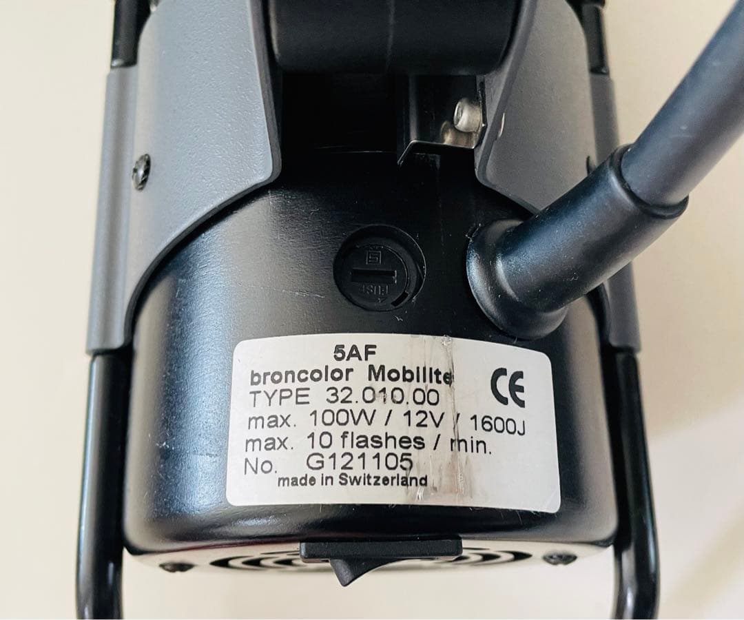 ブロンカラー　モビライト　ストロボ