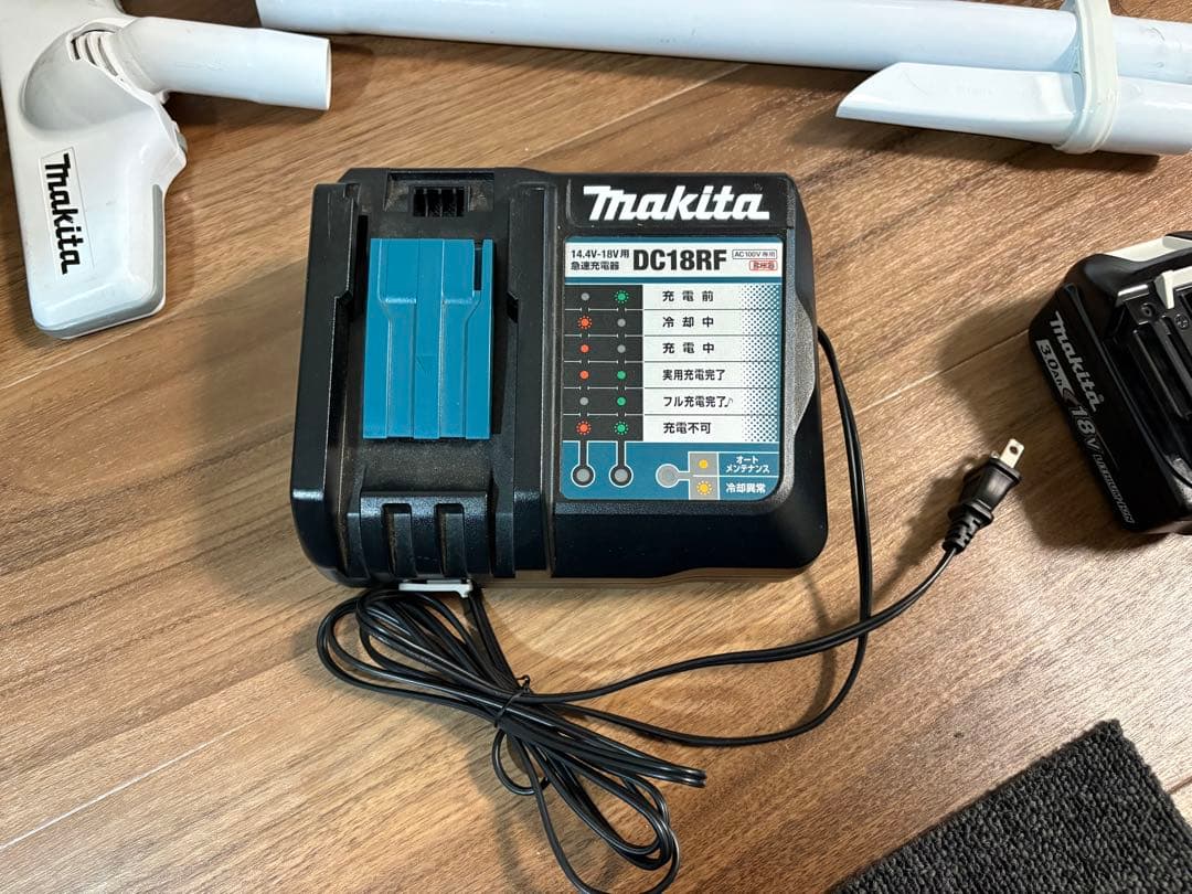 Makita マキタ コードレス掃除機 紙パック式18V