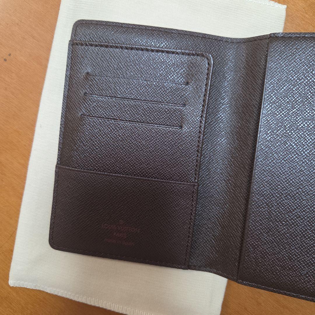 ルイヴィトンパスポートケースダミエ。