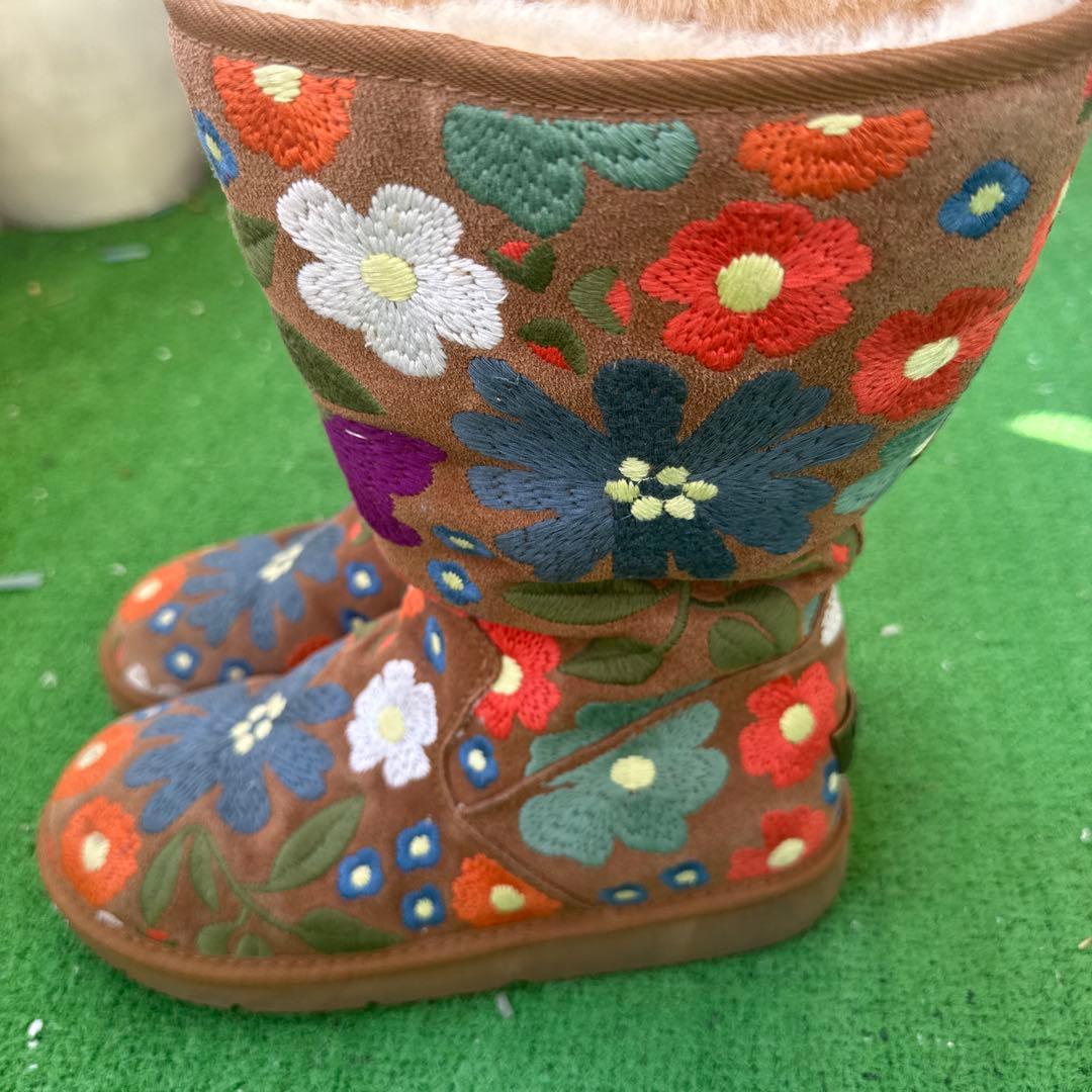 UGGブーツ刺繍花柄