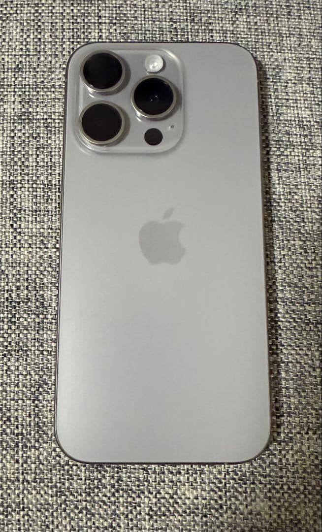 【美品】Apple iPhone 15 Pro 256GB 本体