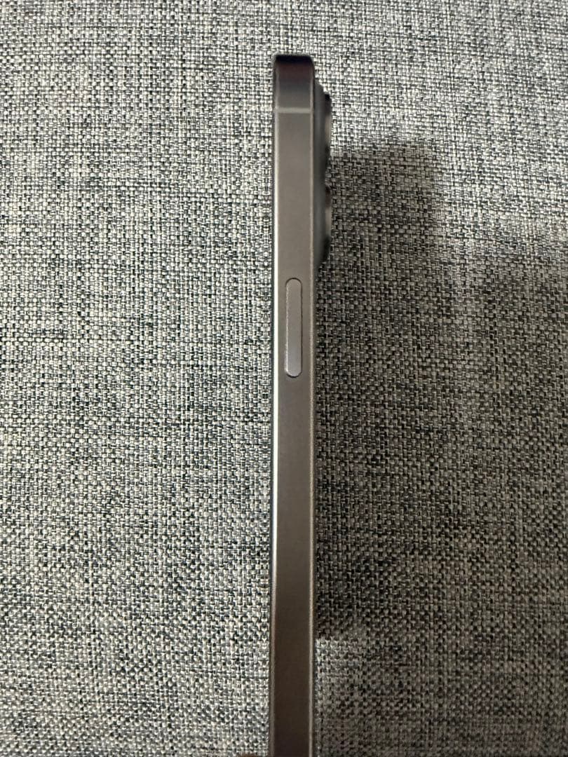 【美品】Apple iPhone 15 Pro 256GB 本体