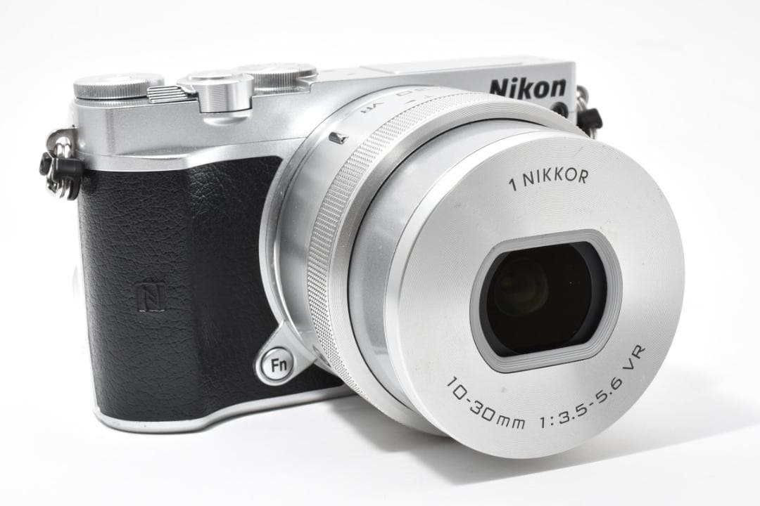 ■美品■Nikon ニコン 1 J5 電動ズームキット