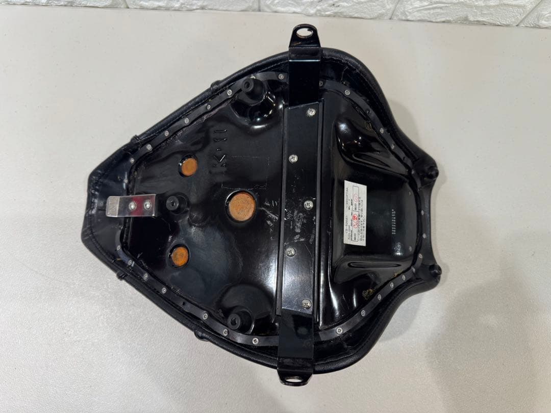 ソフテイル　K&H　タックロール　シート　FLST