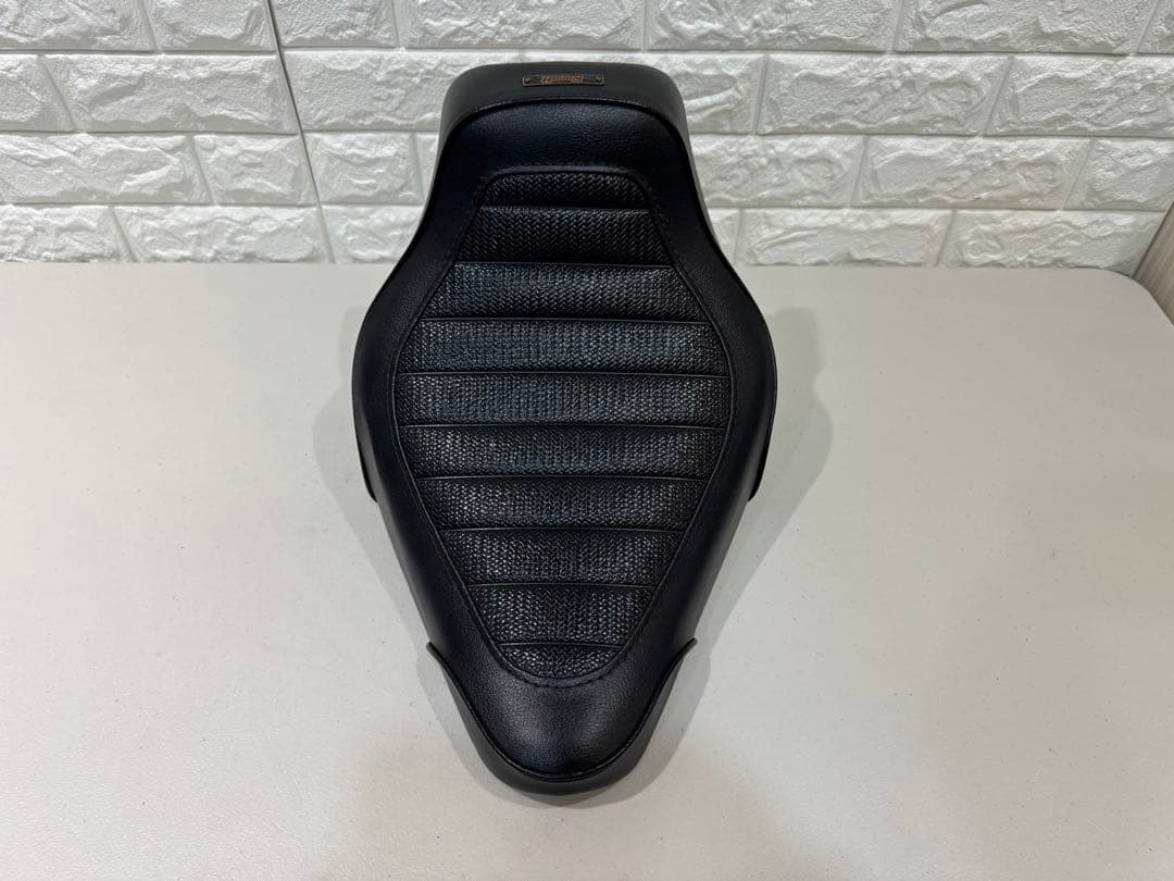 ソフテイル　K&H　タックロール　シート　FLST