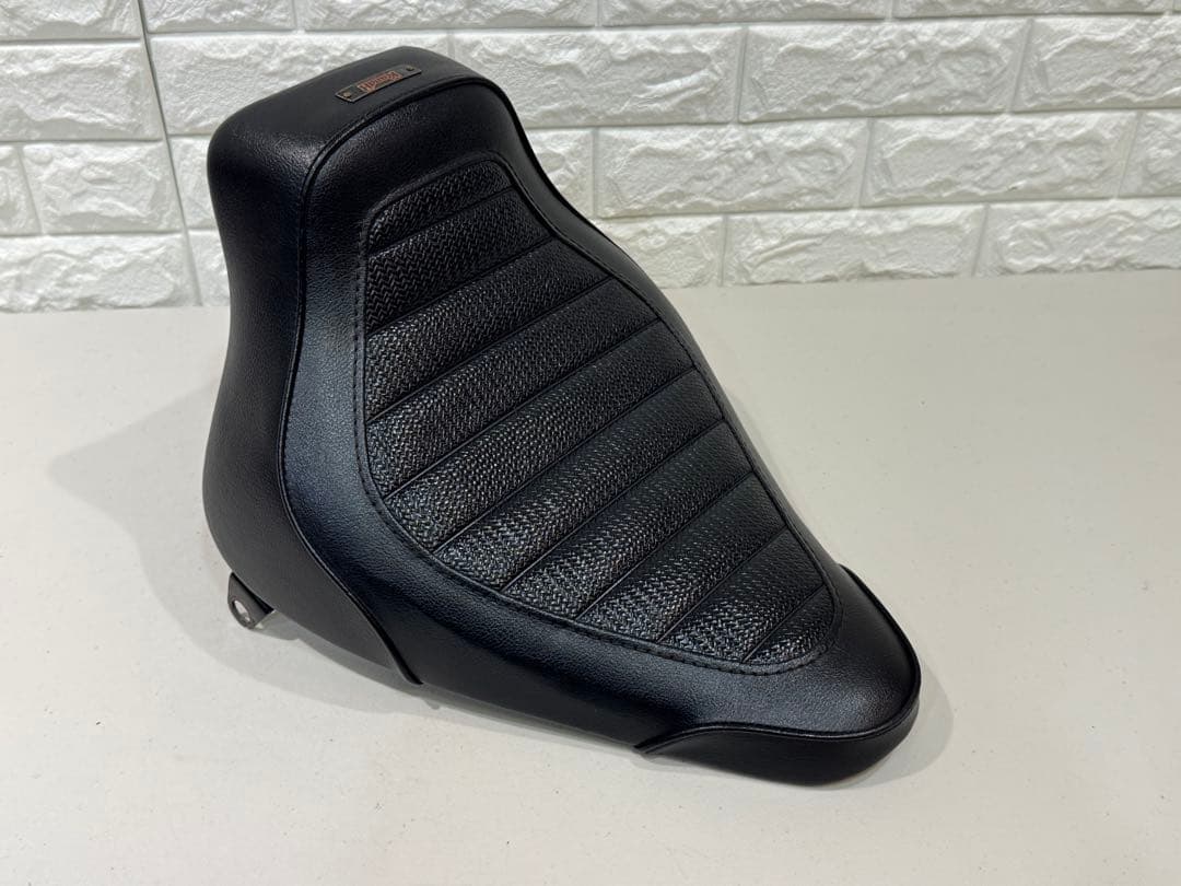 ソフテイル　K&H　タックロール　シート　FLST