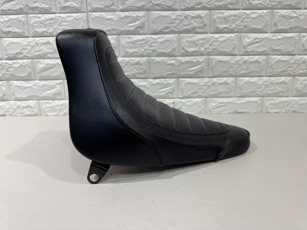 ソフテイル　K&H　タックロール　シート　FLST