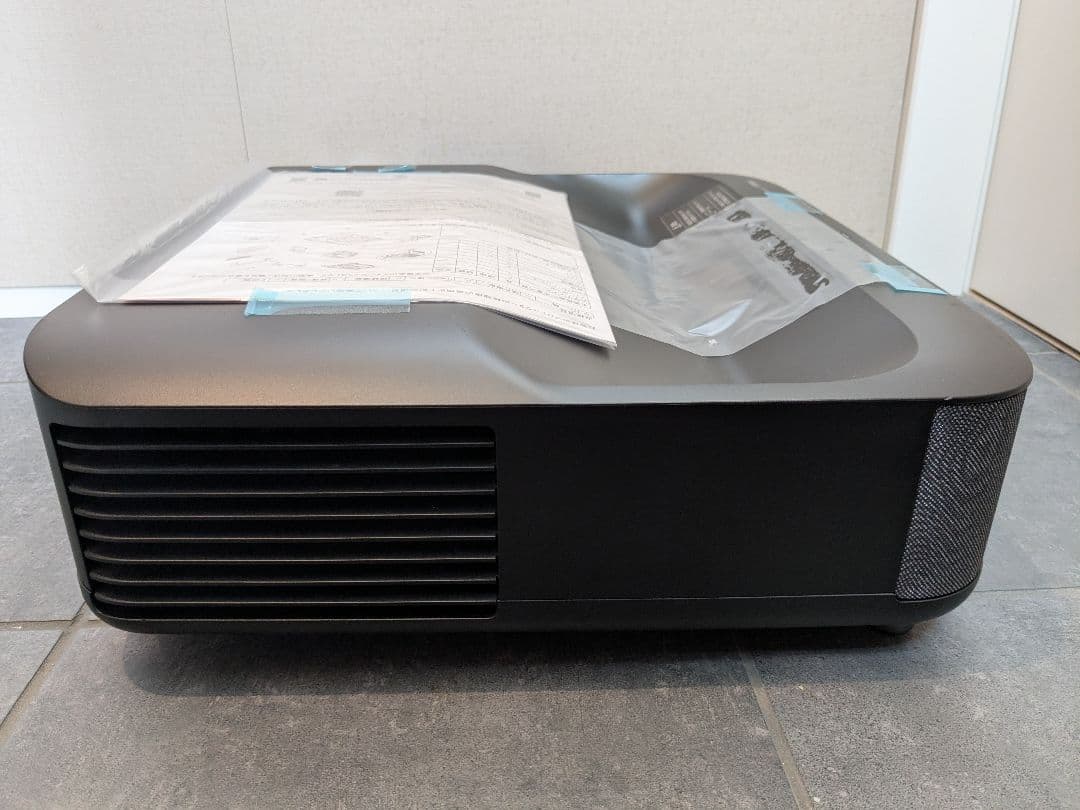 EPSON　EH-LS300 プロジェクター 本体 ブラック