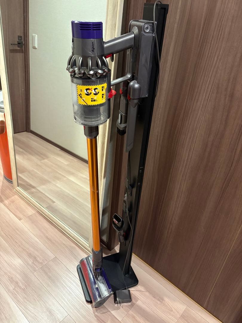 Dyson V10 コードレス掃除機 充電スタンド付き