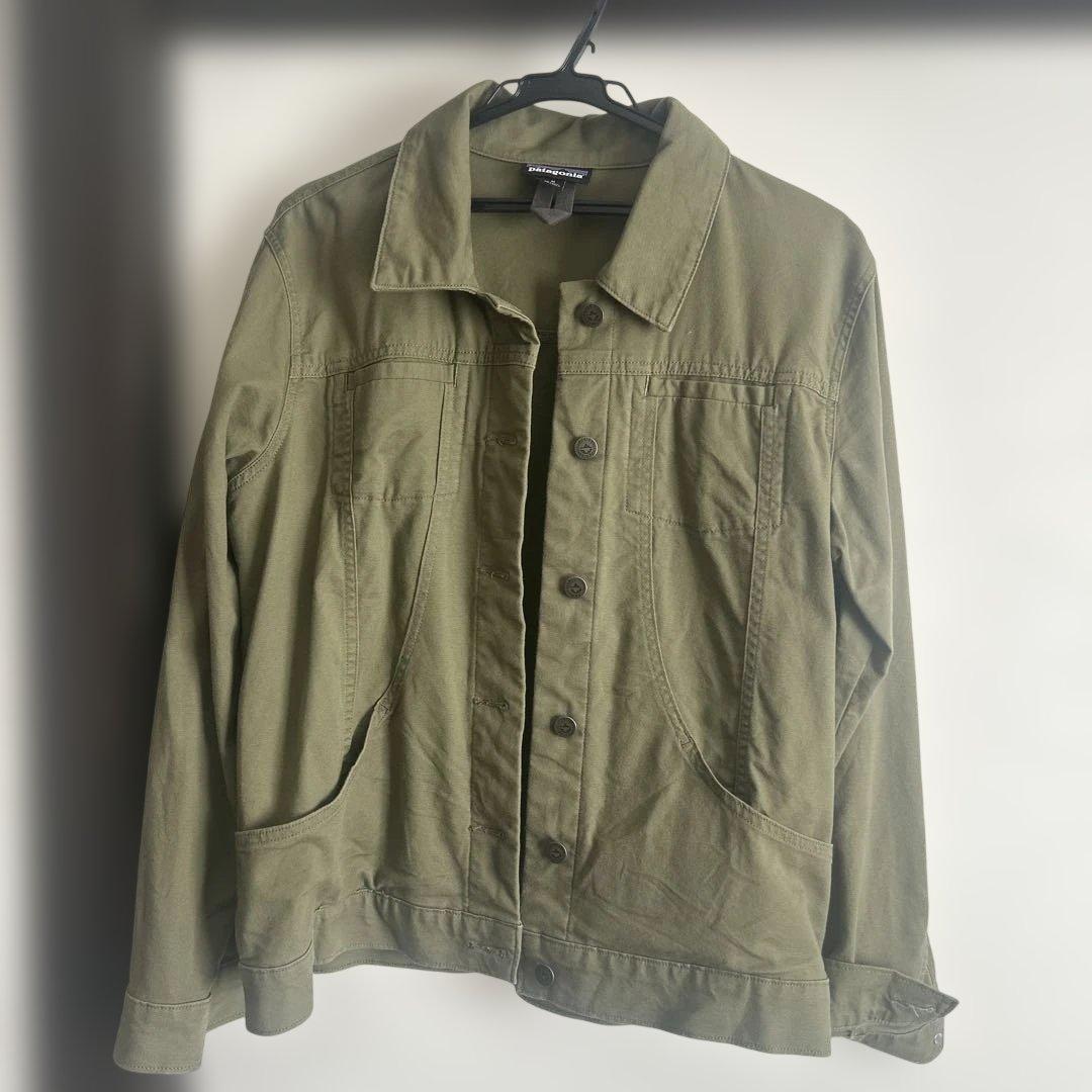 patagonia カーキ　長袖ジャケット M