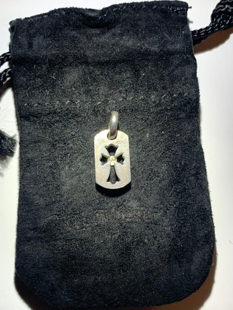CHROME HEARTS カットアウトクロスドッグタグ スモール