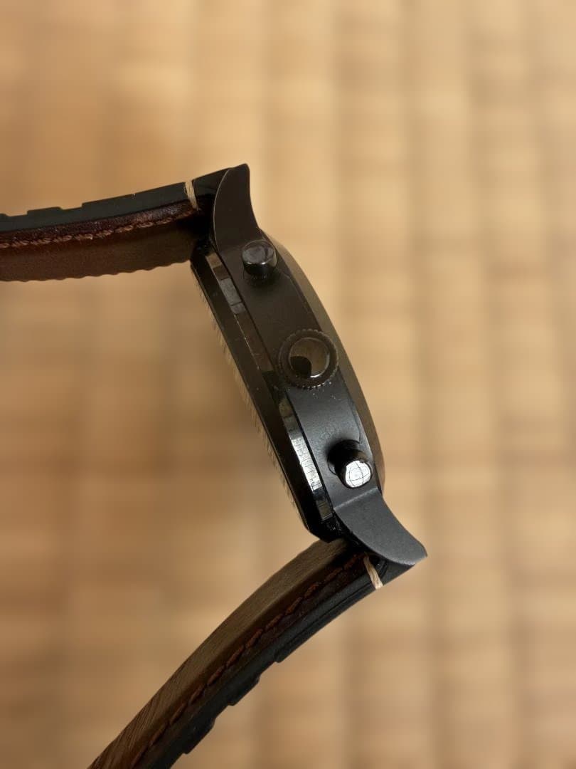 FOSSIL DW8F1 スマートウォッチ ブラック　ベルトはダークブラウン