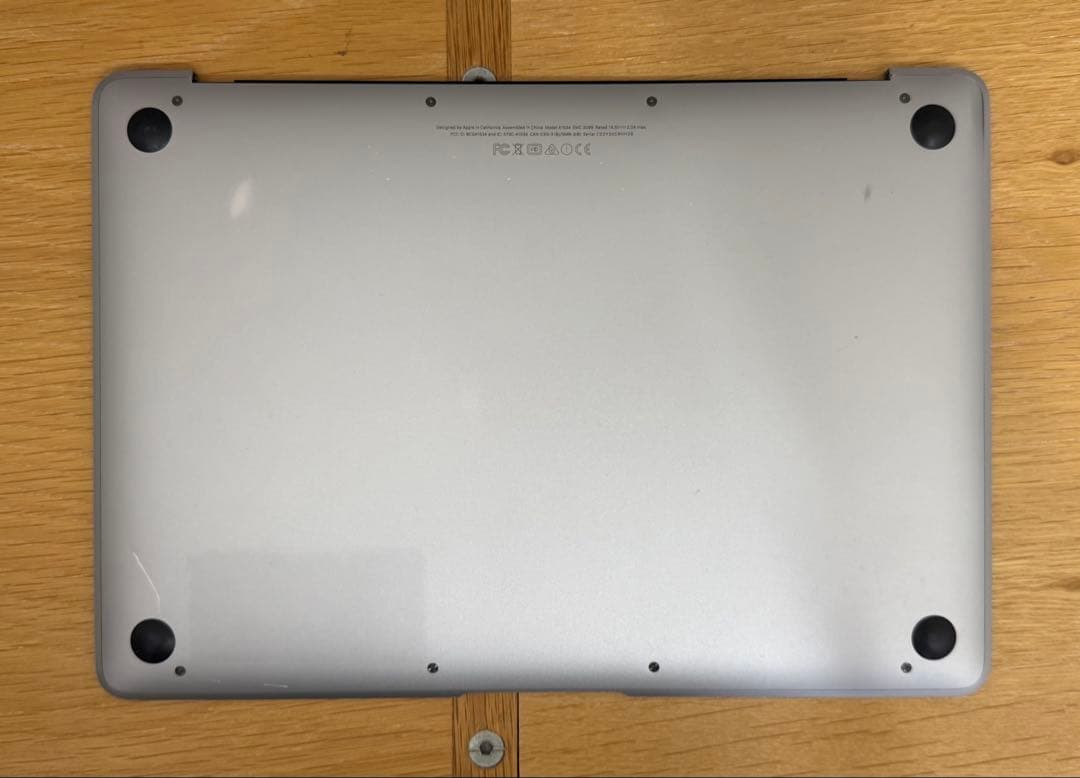 ジャンク MacBook Retina 12インチ 2017 下半身のみ