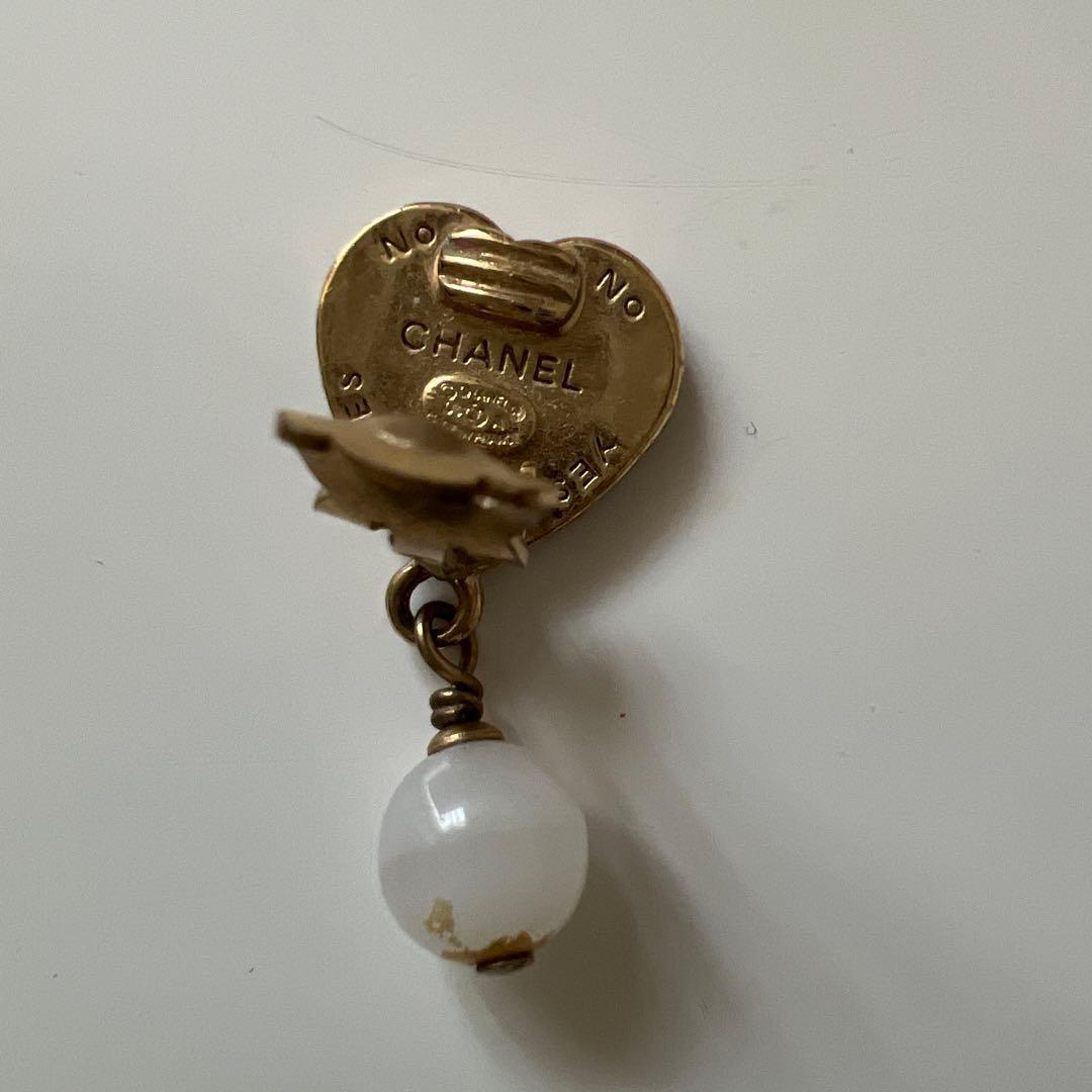 CHANEL ハート型イヤリング片耳用