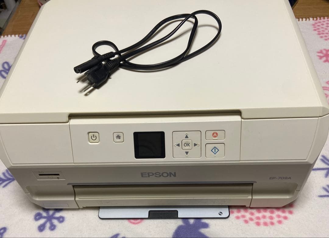 エプソン　プリンター　EP-709A ジャンク品（本体と電源ケーブルのみ）