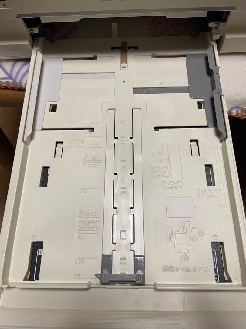 エプソン　プリンター　EP-709A ジャンク品（本体と電源ケーブルのみ）