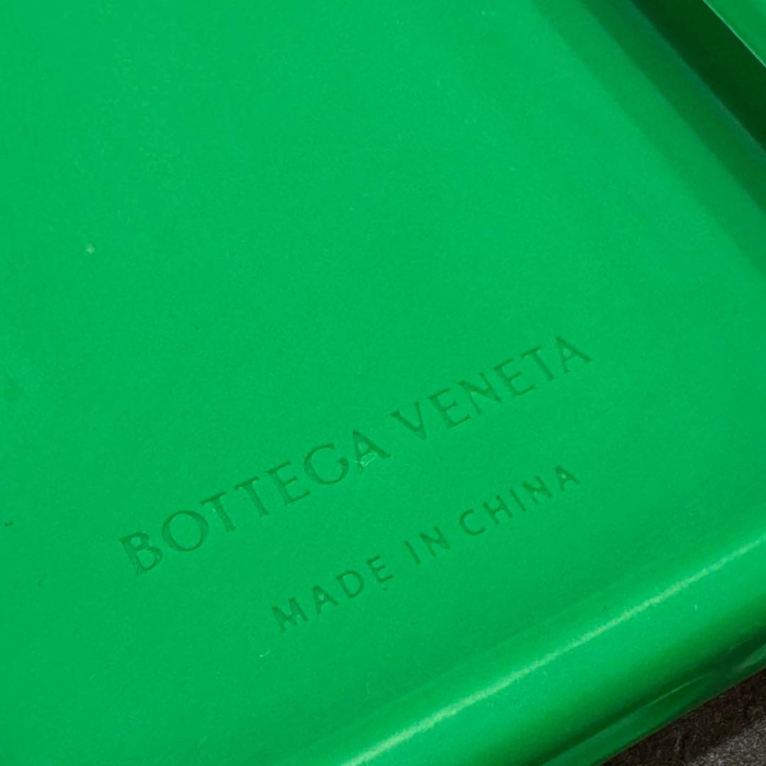 【専用】Bottega Veneta スマホケース iPhone 15pro 緑