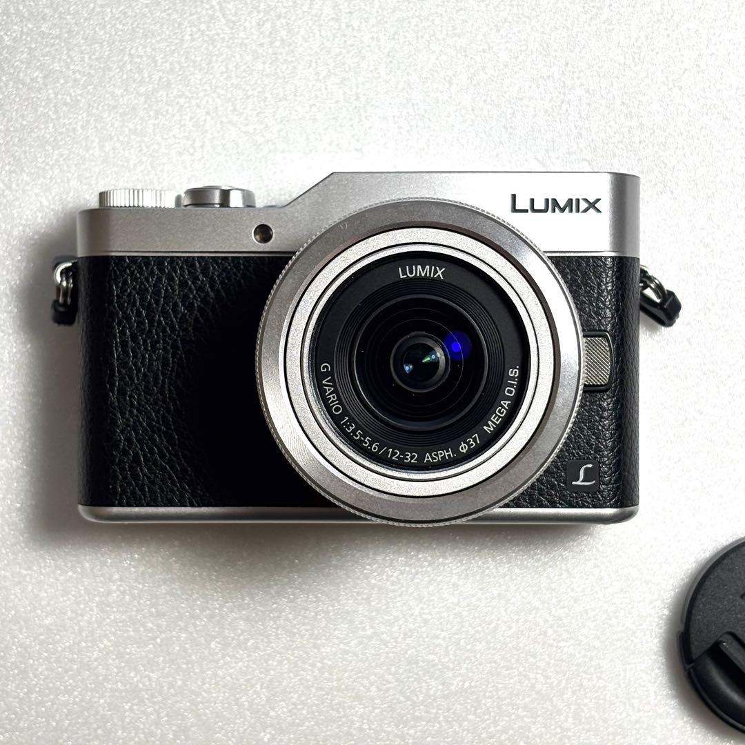 パナソニックLUMIX DC-GF9 人気のシルバー／ブラック