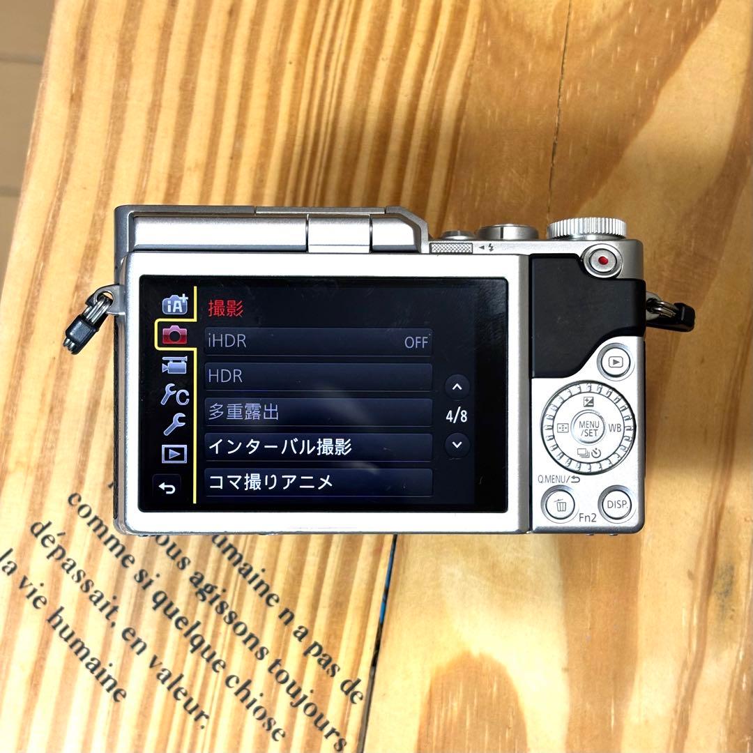 パナソニックLUMIX DC-GF9 人気のシルバー／ブラック