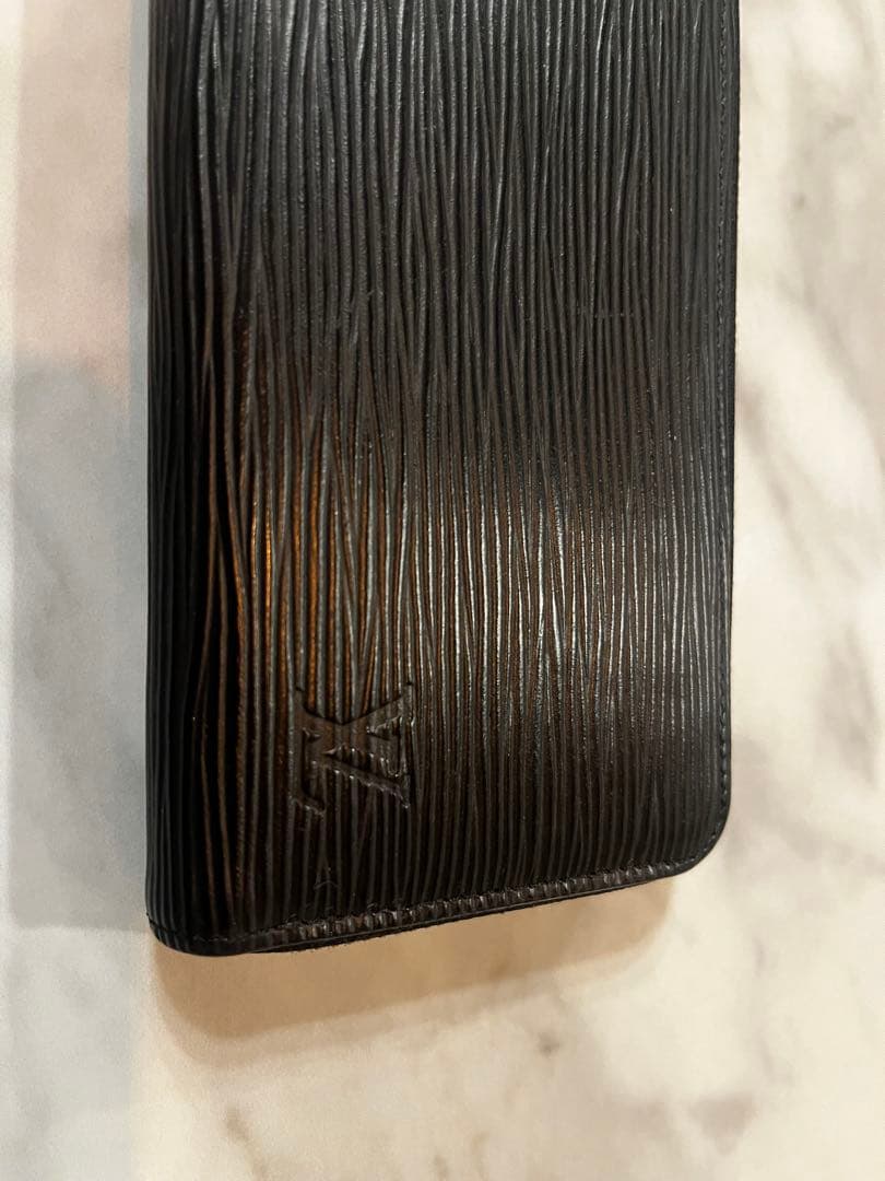 ルイヴィトン　長財布　エピ　ブラック