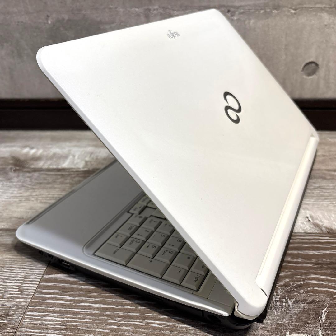 爆速仕様 Core i5 富士通ノートパソコン SSD Webカメラ