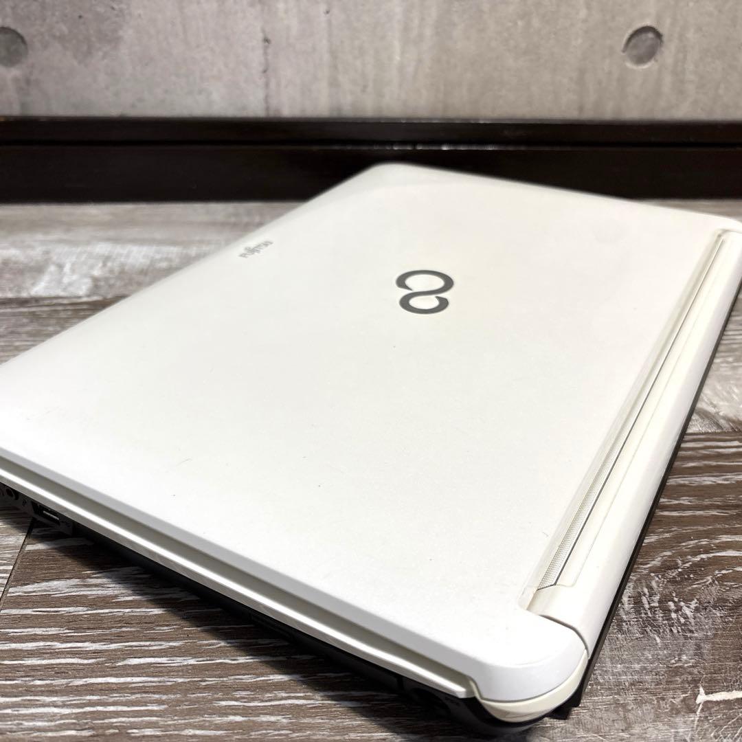 爆速仕様 Core i5 富士通ノートパソコン SSD Webカメラ