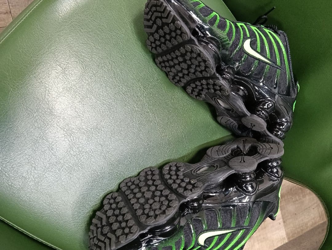 ナイキショックス、グリーン。