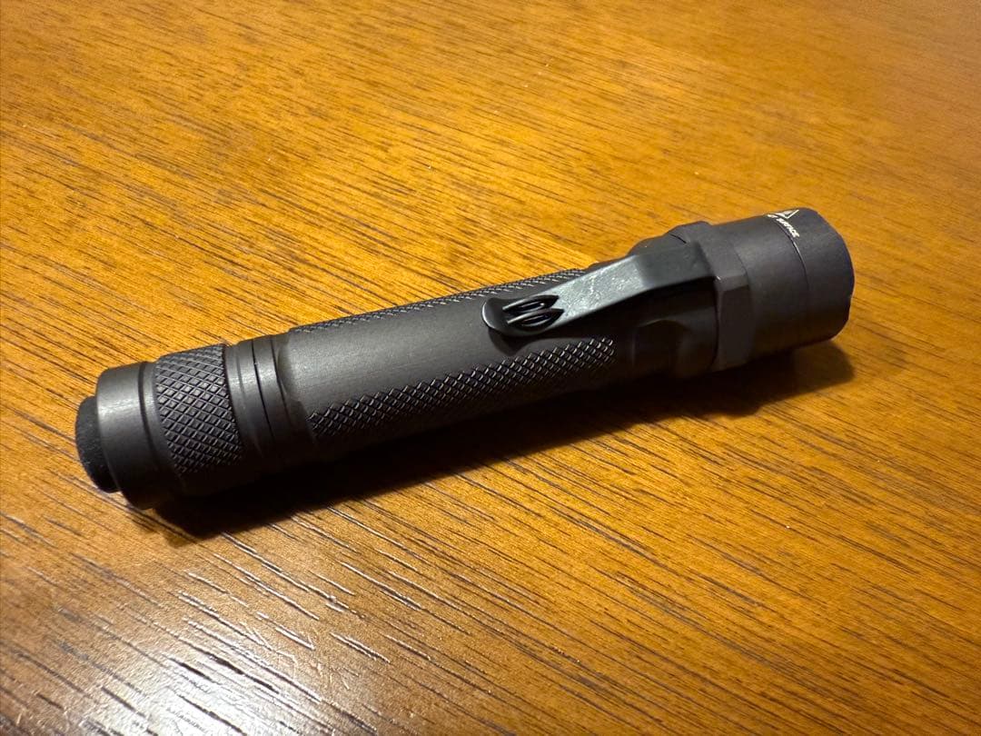 SUREFIRE EXECUTIVE ELITE E2E 懐中電灯