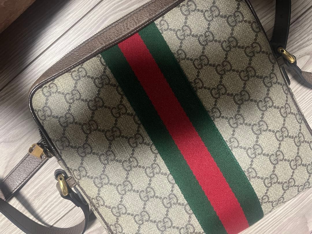 GUCCI GGスプリーム メッセンジャーバッグ