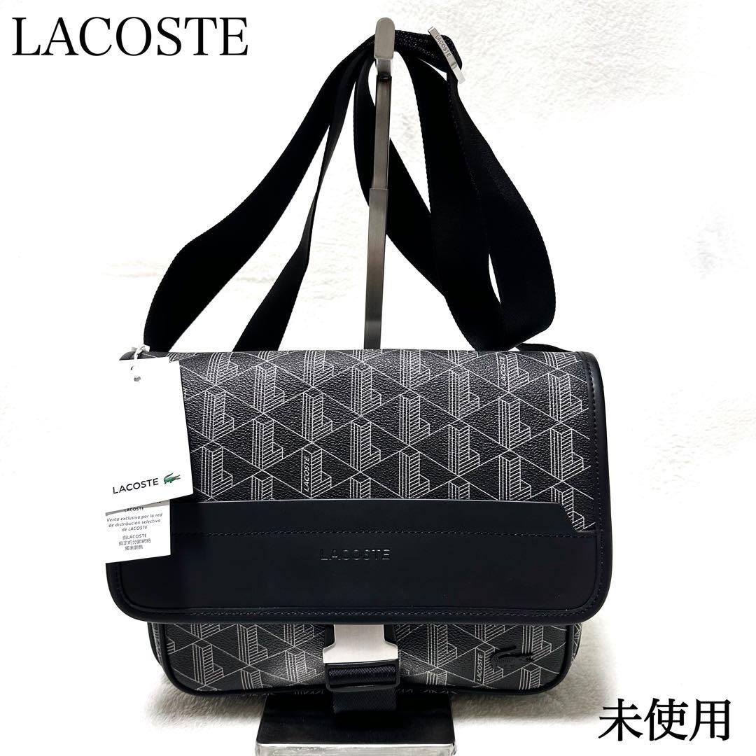 LACOSTE ザブレンド モノグラムフラップメッセンジャーバッグ 幾何学模様