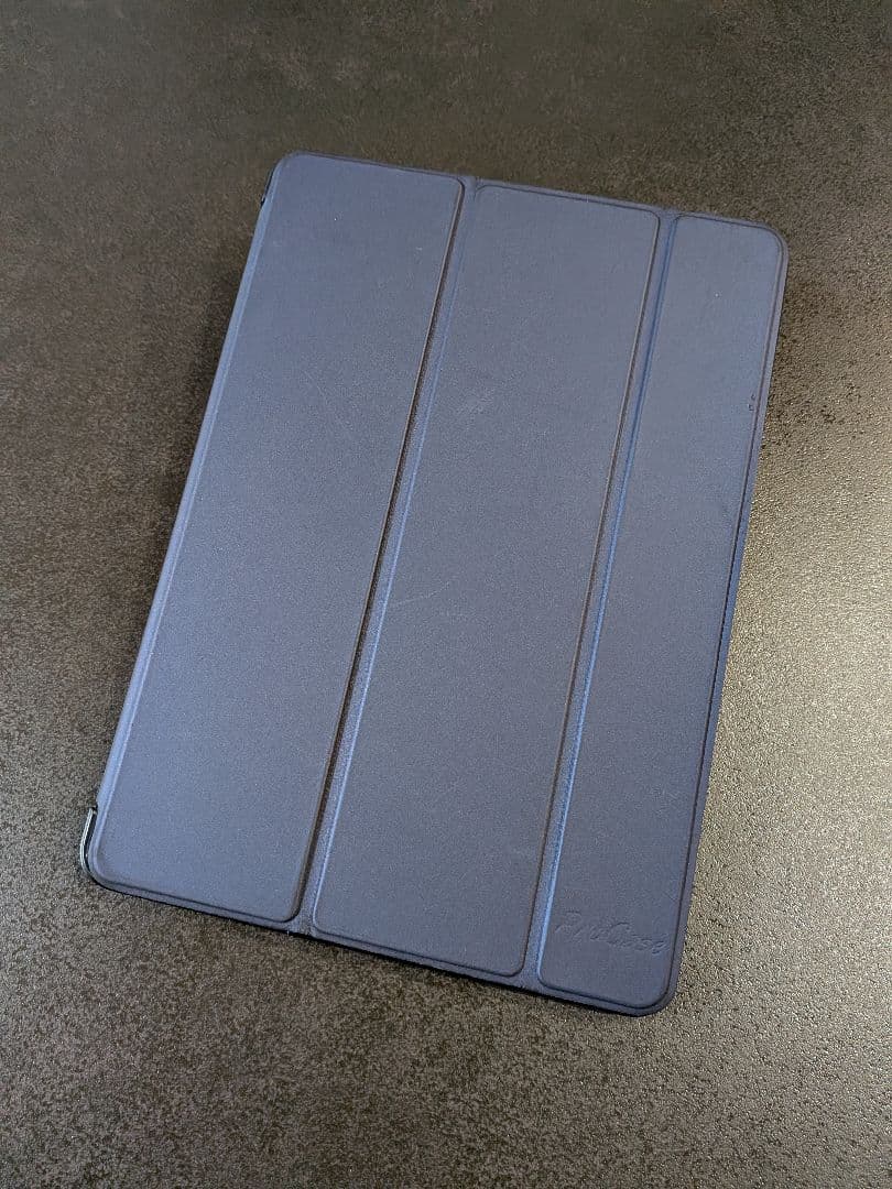 Apple iPad 第6世代　32GB シルバー