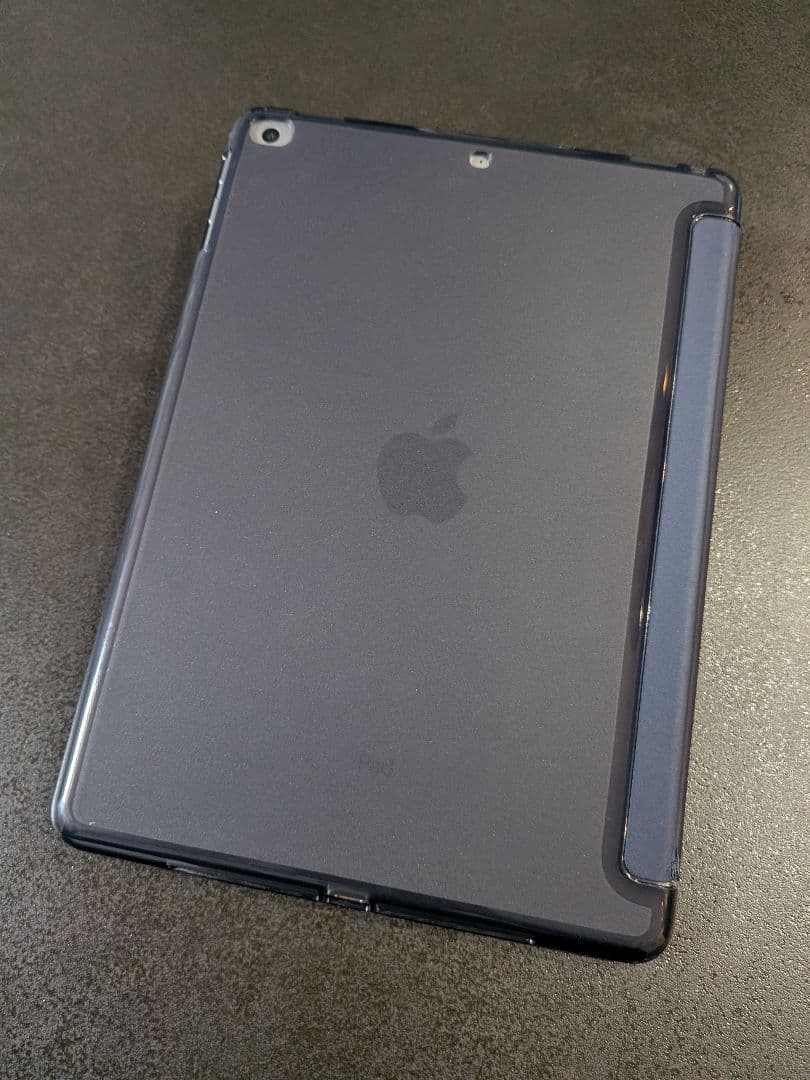 Apple iPad 第6世代　32GB シルバー