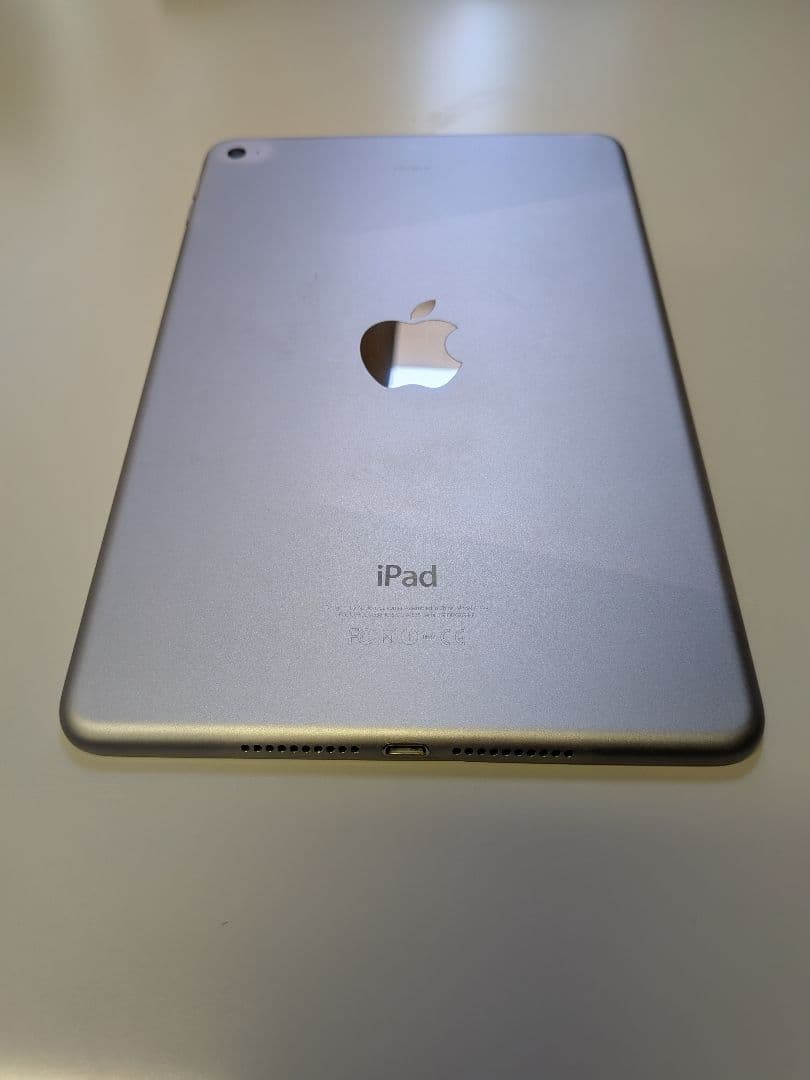 【中古良品】iPad mini 4(64GB)WiFiモデル スペースグレイ