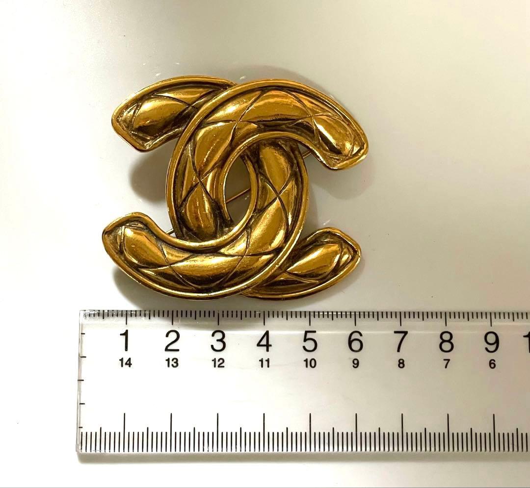 シャネル CHANELヴィンテージ　ココマーク　マトラッセ ブローチ　ゴールド