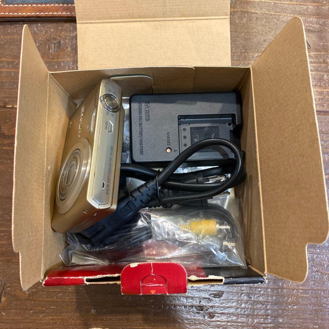 CASIO EXILIM EX-Z250 9.1メガピクセル