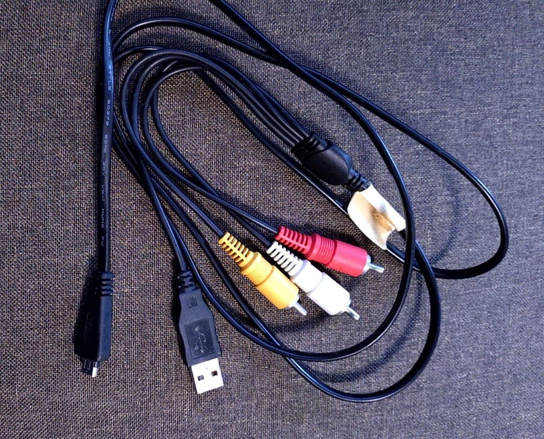 SONYサイバーショット★　DSC-W350D 桜色★名刺サイズ