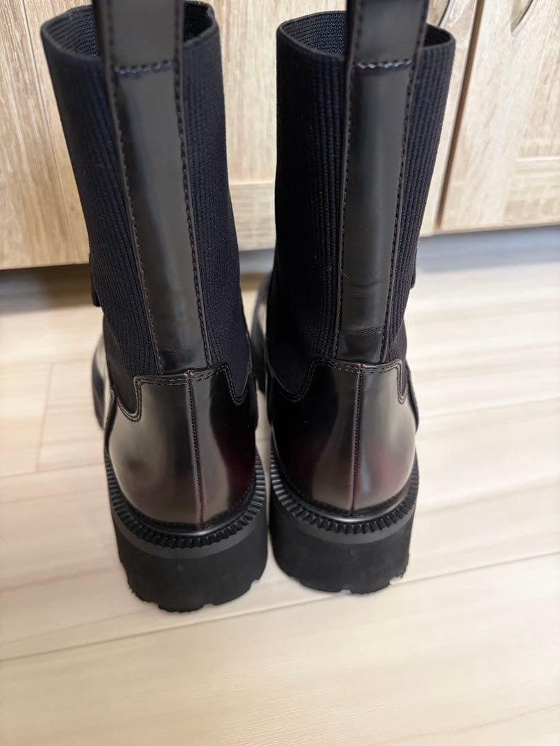 CHARLES & KEITH ニットソックスリッジッドソールチェルシーブーツ