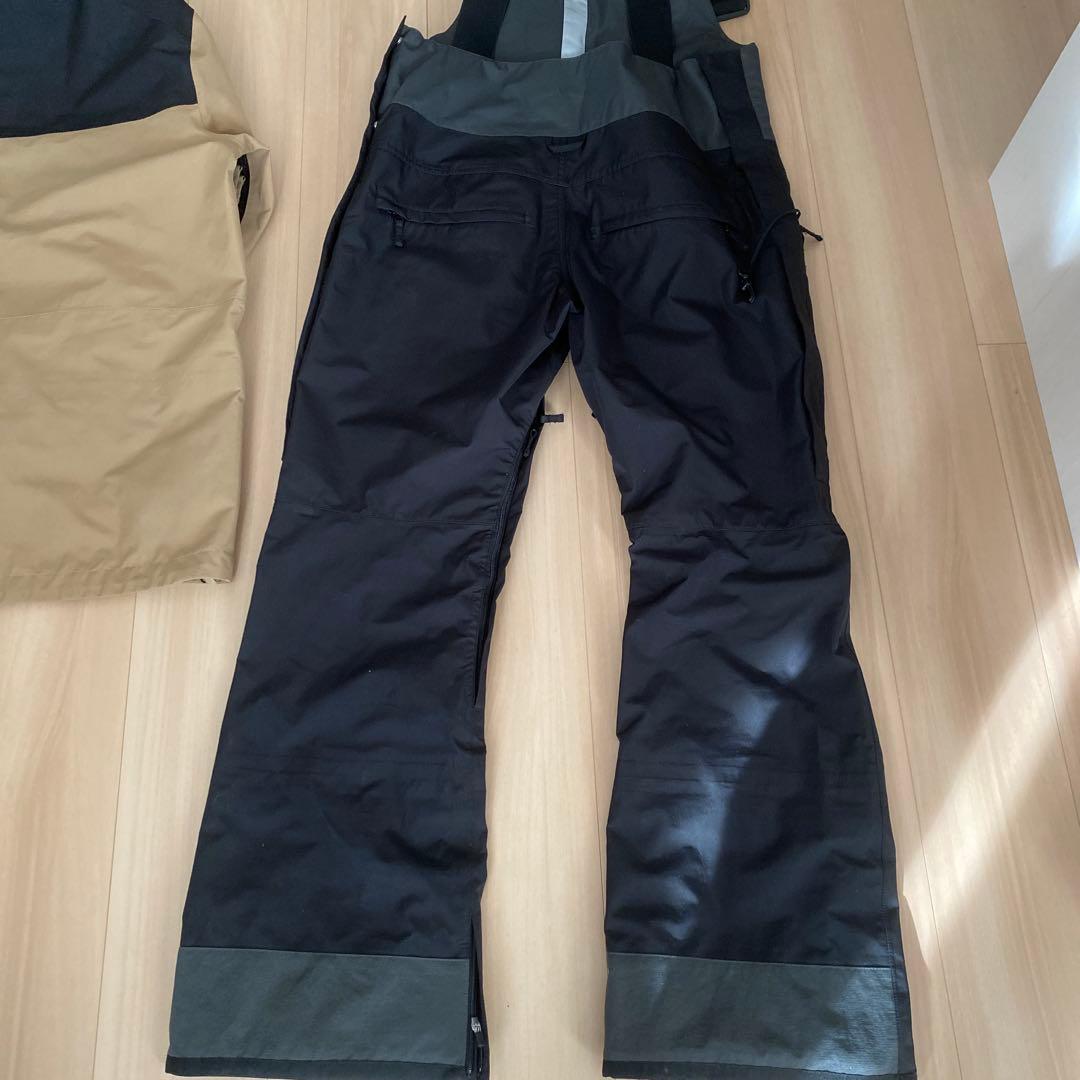 【新品】SCAPE スノーボードウェア 上下セットPOW JK /BIB PT
