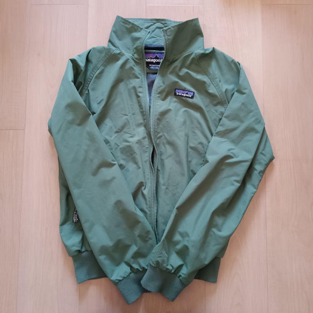 O*9様 パタゴニア　ジャケット　渋い緑　モスグリーン