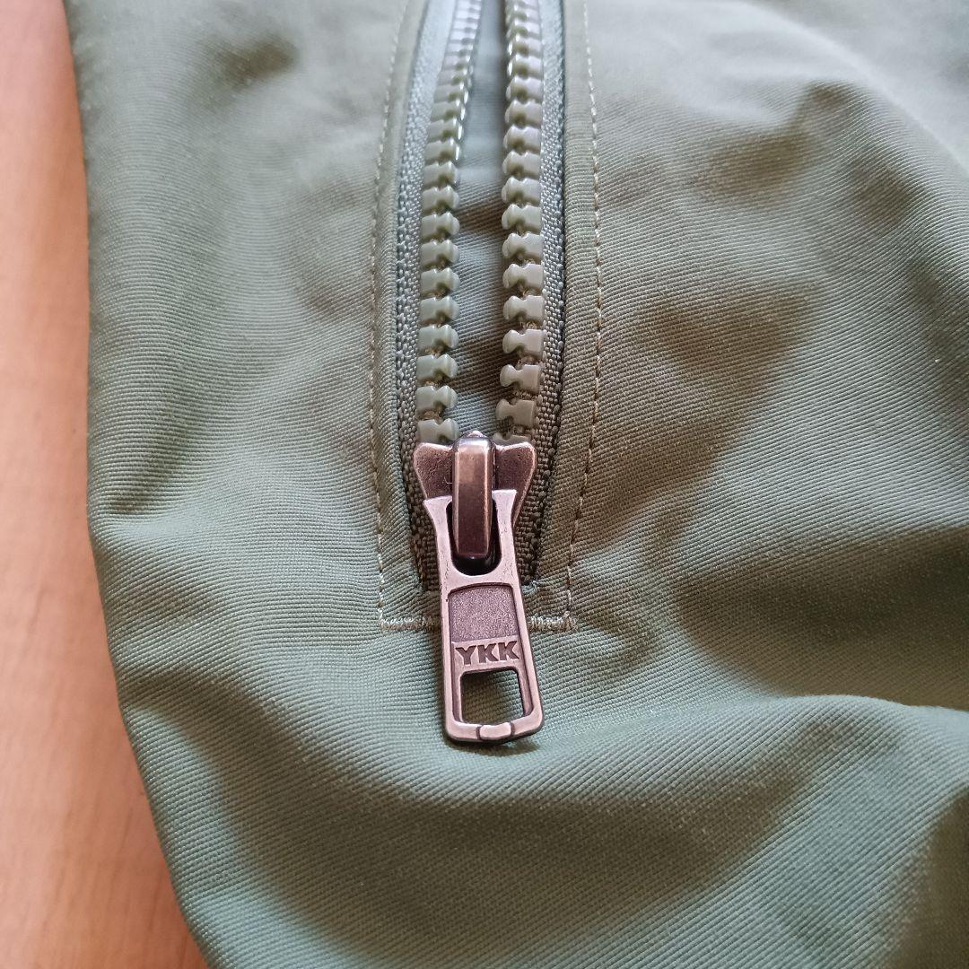 O*9様 パタゴニア　ジャケット　渋い緑　モスグリーン