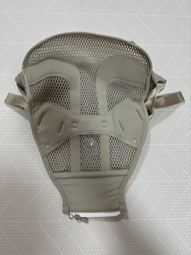 【抱っこ紐】エアバギー ベーシック 付属品揃ってます