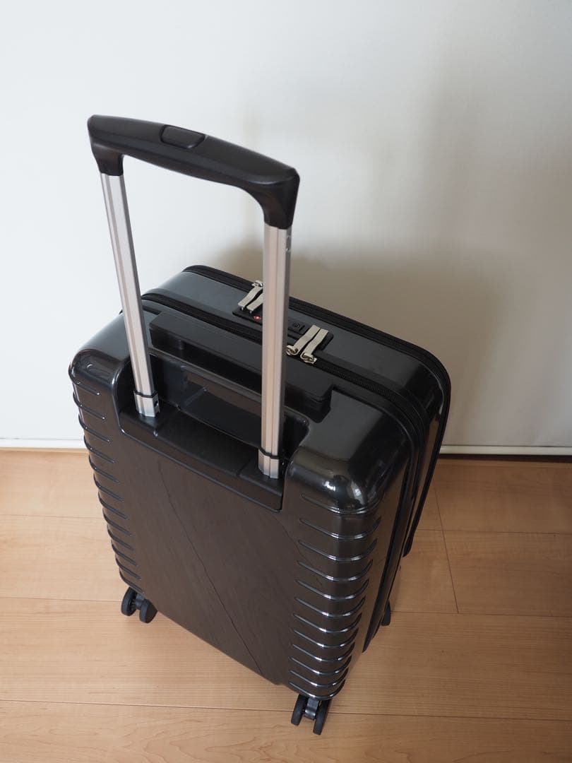 ACE グレー 中型キャリーケース33L