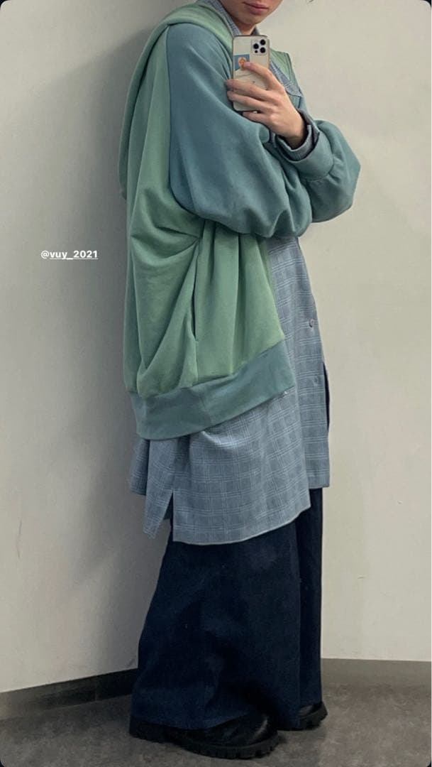 おせり専用VUy オーバーサイズジップフーディ