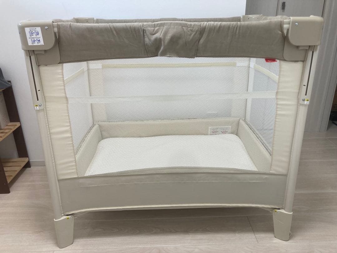 ココネルエアープラス aprica ホワイト ベージュ