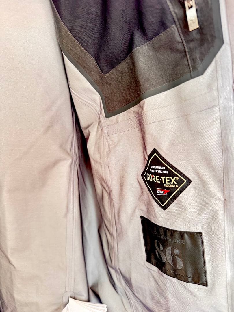 peakperformance ゴアテックスジャケット　　L