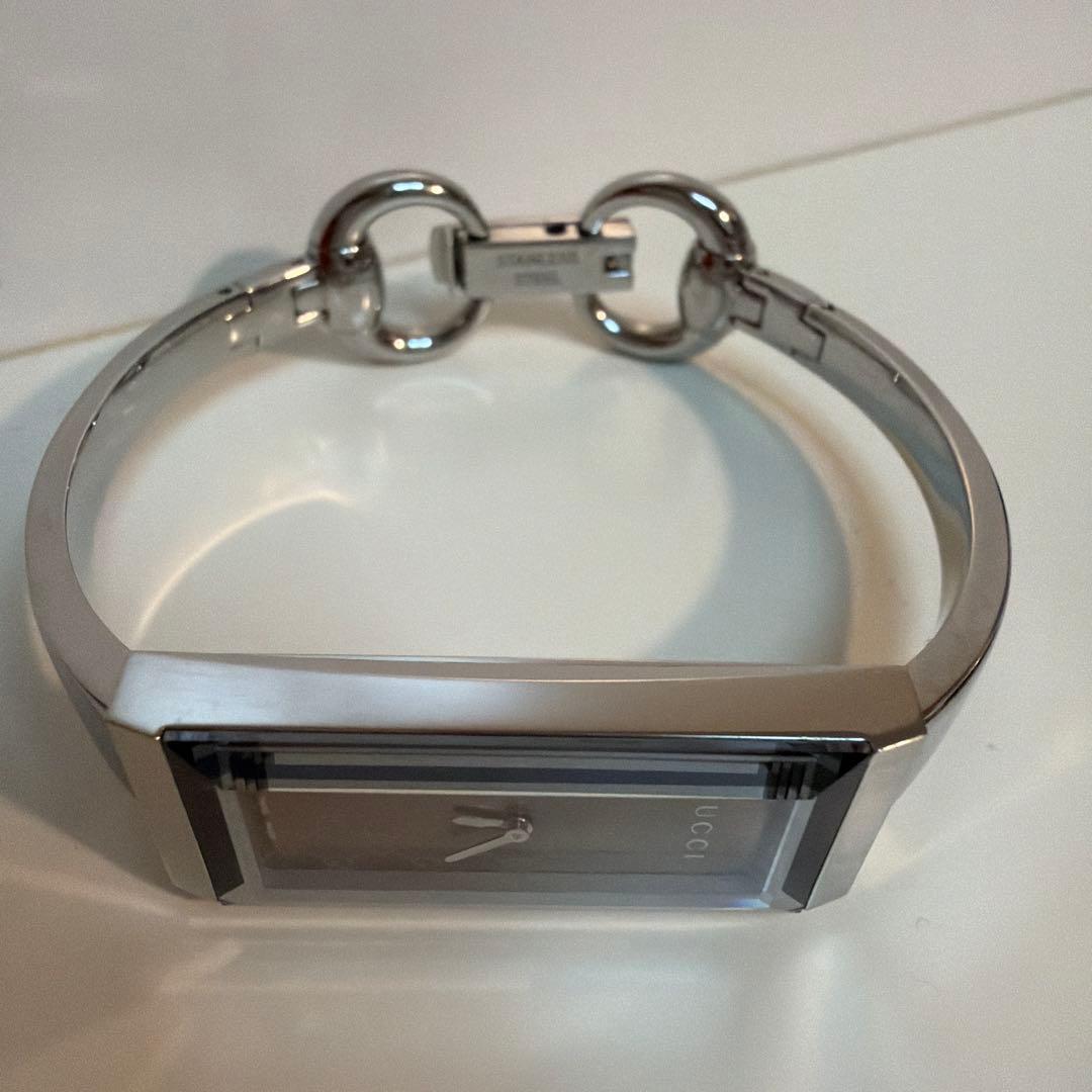 m*u様 GUCCI 腕時計　127.5