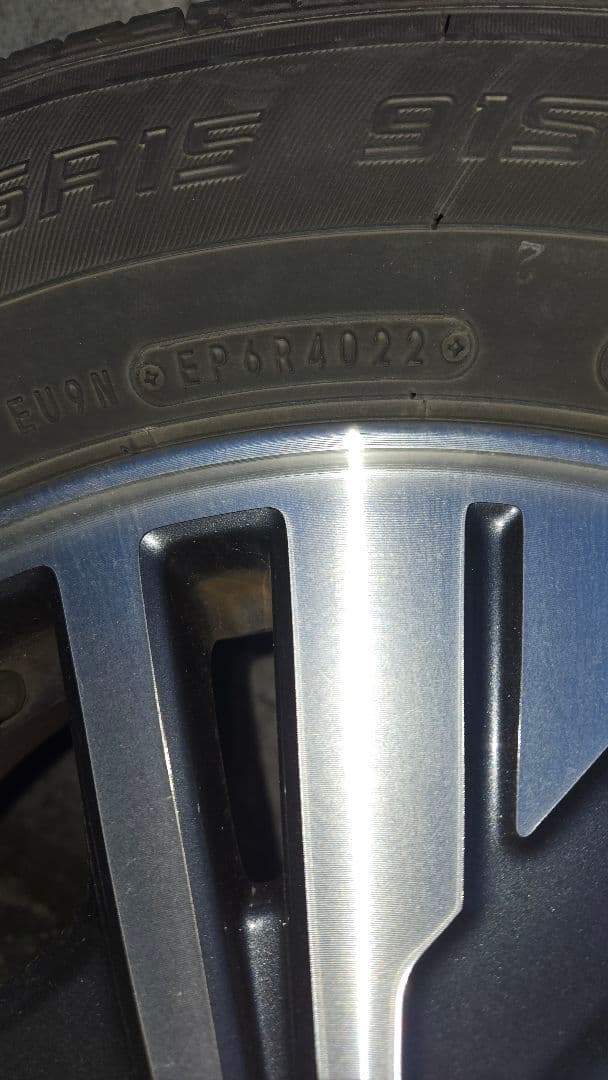 C27セレナ　純正アルミホイールタイヤセット