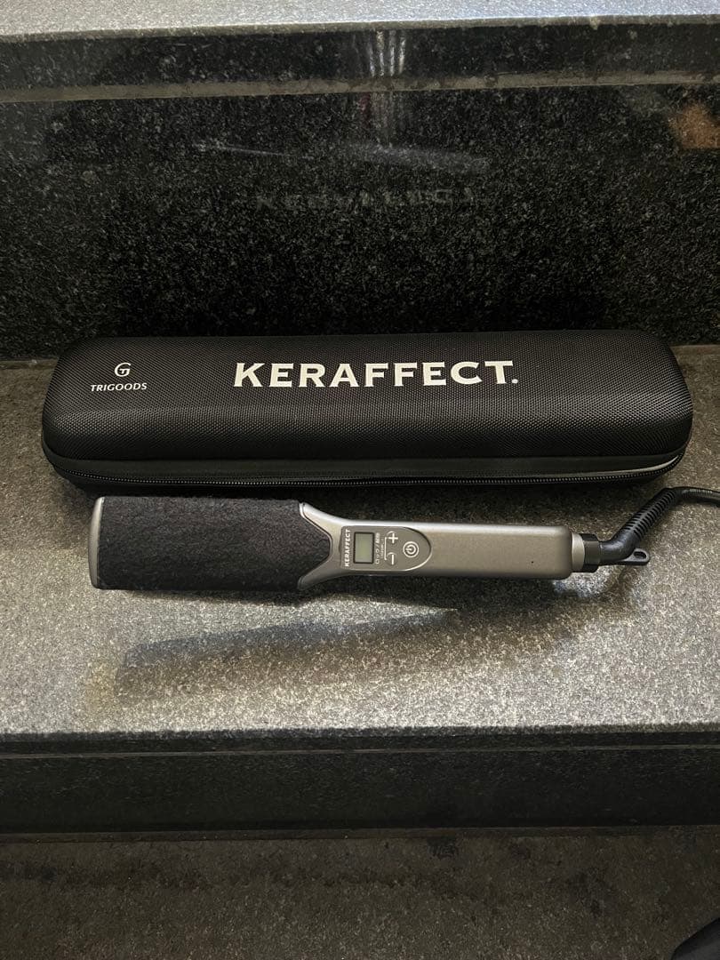 KERFFECT ストレートヘアアイロン 専用ケース付き