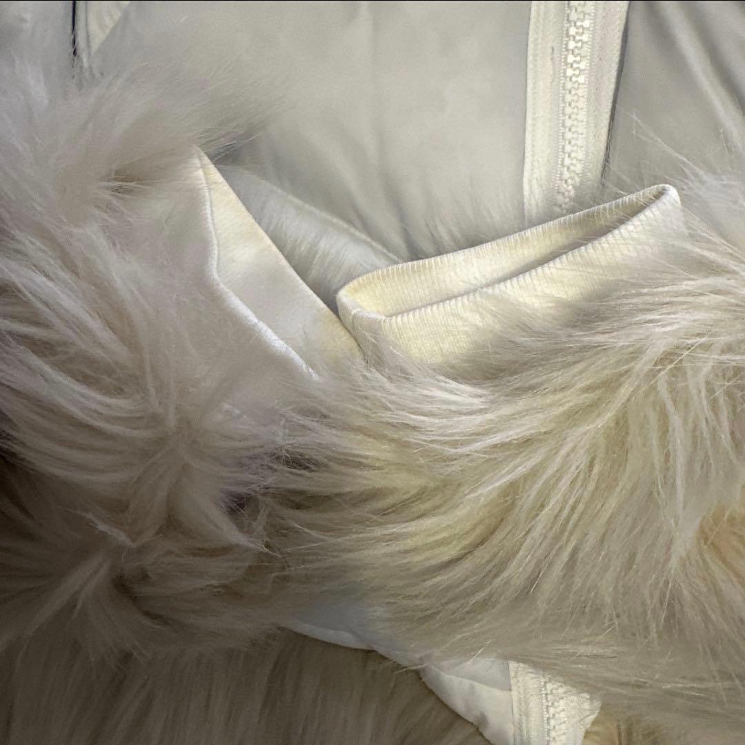 2/14削除【人気コラボ】ナイキ sacai ホワイト ダウンジャケット ファー